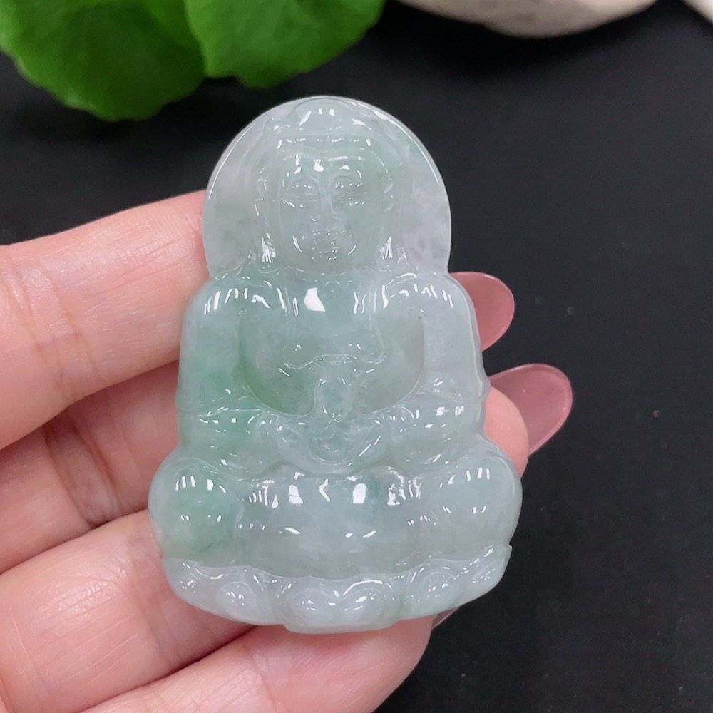F34012586 Jadeite Guanyin Pendant, Total Weight Approximately 22.6g