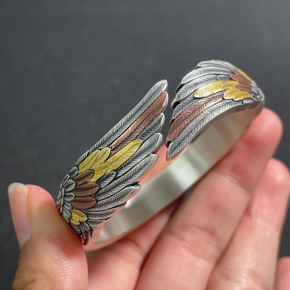 W31666169 Handmade 999 Pure Silver Inlaid with Auspicious Clouds and Crane Feathers Pattern Bracelet Weighing Approximately 71.7 Grams, Miscellaneous