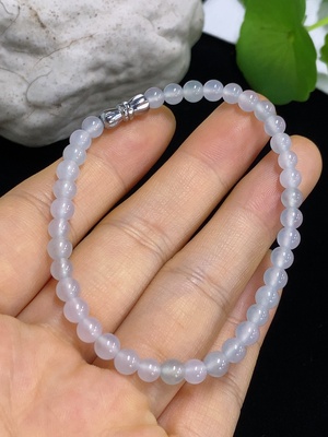 F46572967 翡翠手串 非金  货品总重约7.5g  卡4.7mm左右