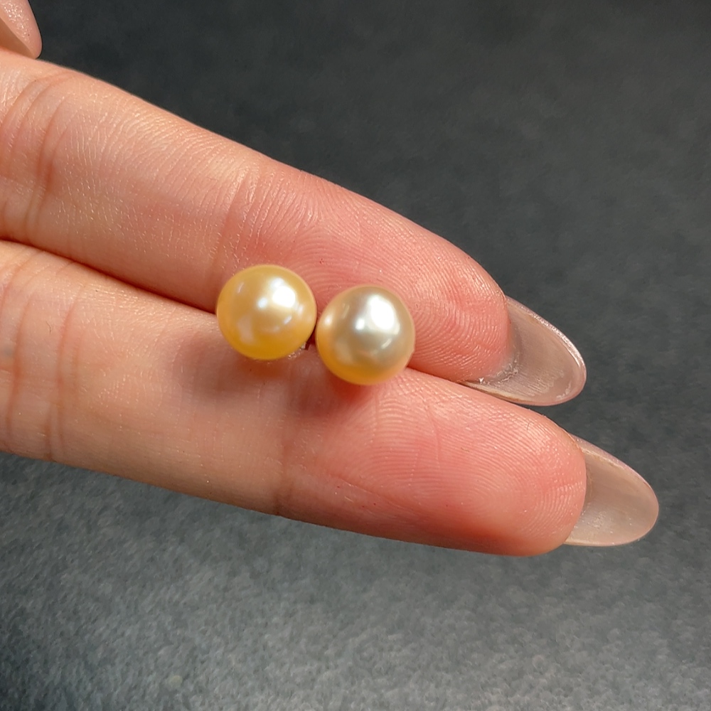 C34991990 Seawater Pearl Earrings Color Origin Undetermined Non-Gold Total Weight Approximately 3.81g Size About 10.6mm