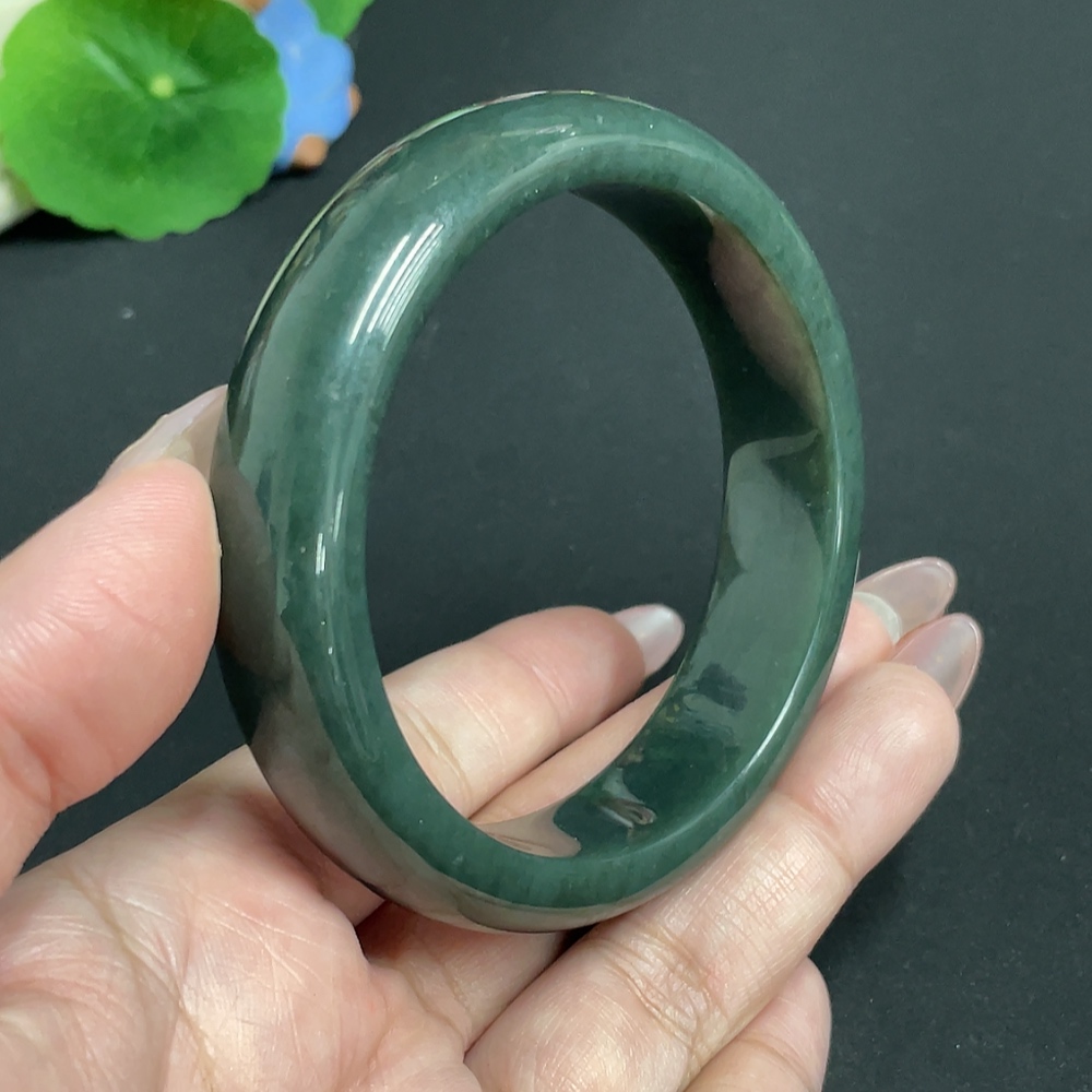 H26001798 Hetian Round Bracelet, Size 60.6, Total Weight Approx. 71.4g