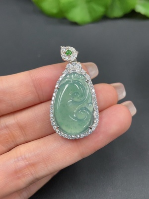 F23688003 Jadeite Inlaid Pendant Ruyi Non-Gold