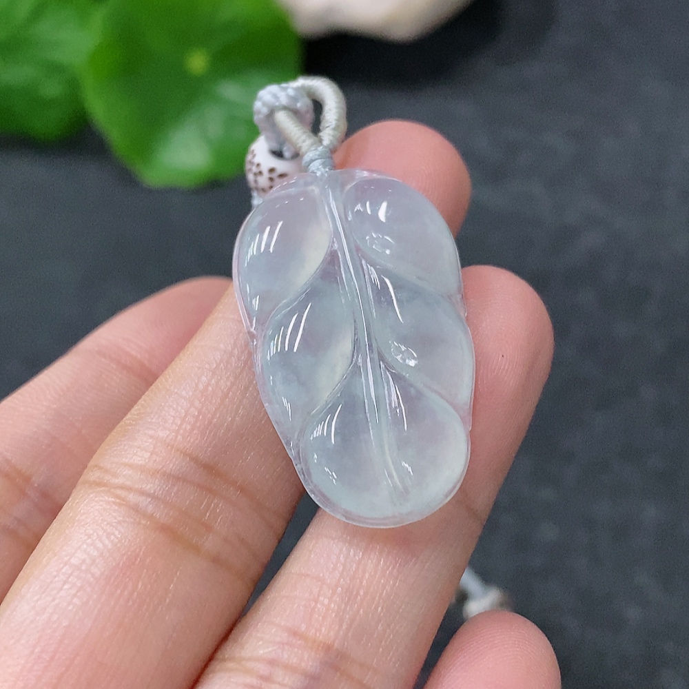 F34955078 Jadeite Pendant Leaf Total Weight Approx. 5.74g with Rope