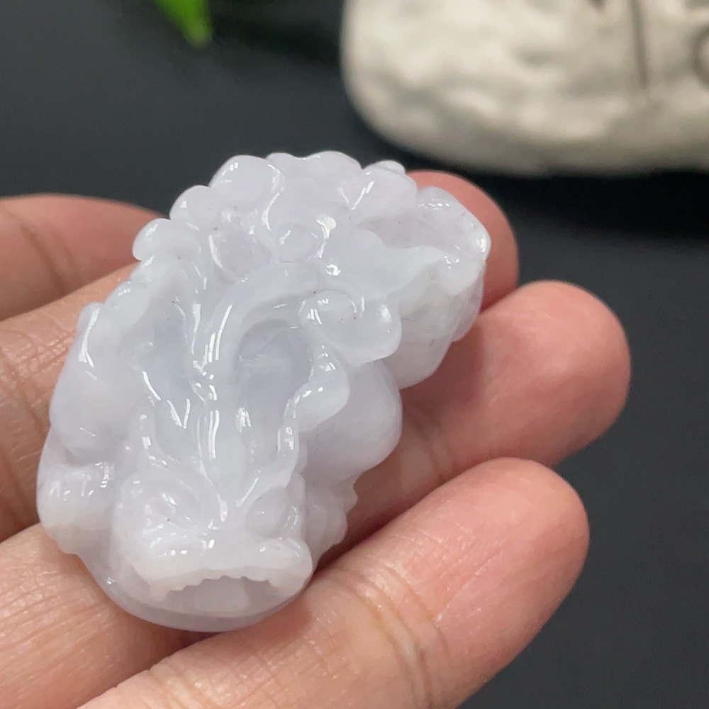 F30494080 Jadeite Pi Xiu pendant, total weight approx. 18.92g