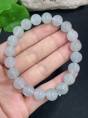 F46490801 翡翠手串 卡9.9mm左右 货品总重约34.26g
