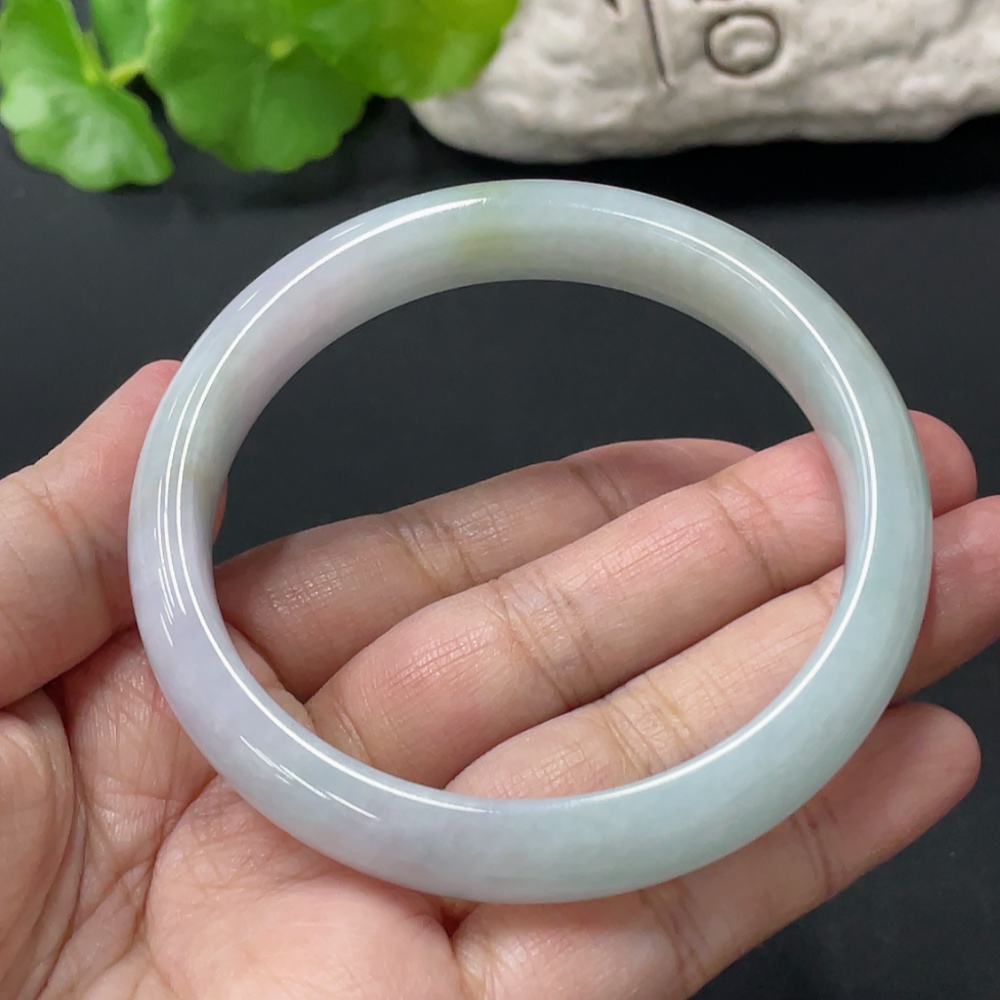 F35080720 Jadeite Round Bangle, Total Weight Approx. 51.6g, Size 59.2