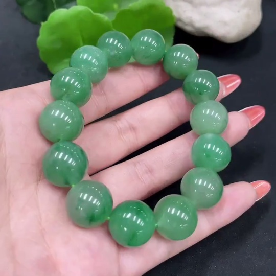 H34026766 African Emerald (Dulong Jade)
