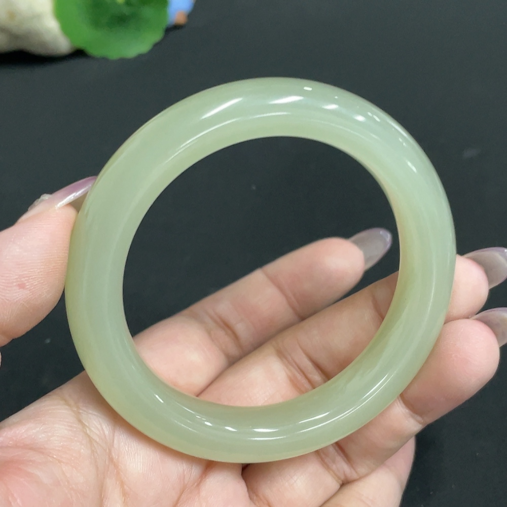 H33931257 Hetian Jade Round Bracelet Size 55.8 Total Weight Approx. 58.4g