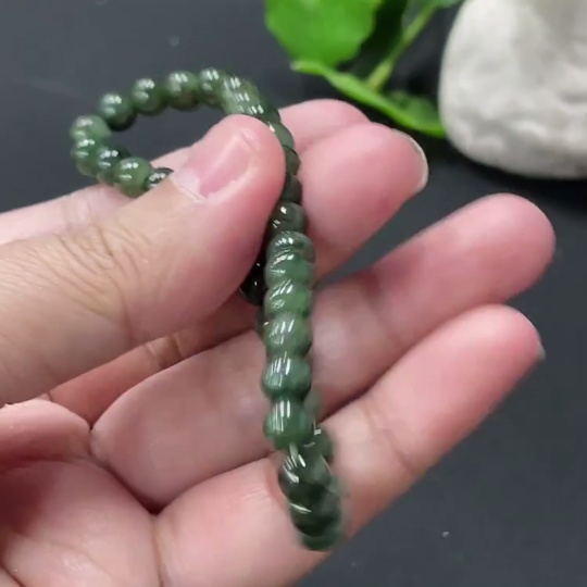 F35081045 Jadeite Bracelet Approx. 5.8mm Total Weight Approx. 11.6g