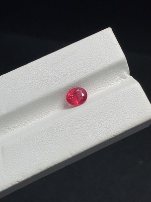 C28221835 Spinel Loose Stone Total Weight Approx. 1.07ct GIC Certificate: Unheated Tanzania Origin Lotus Color Vivid Orangy Red