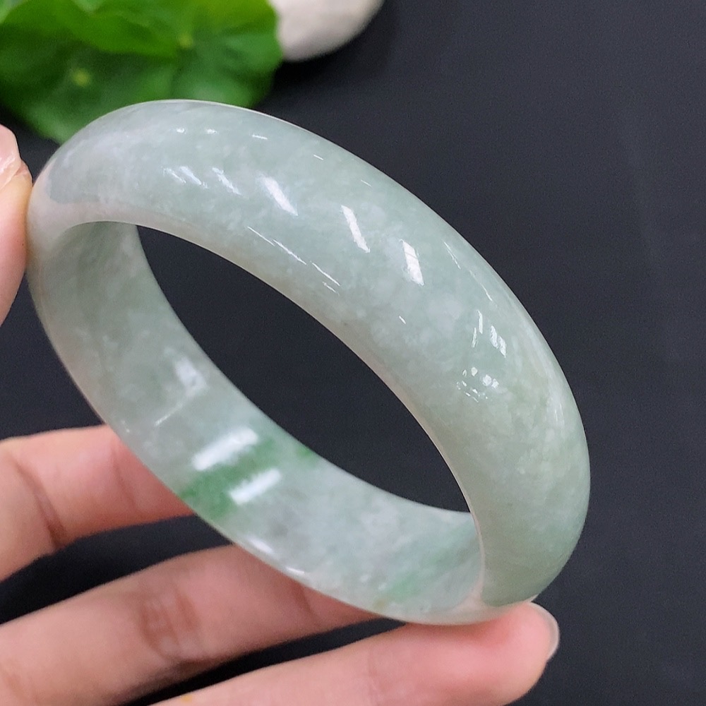 F29336139 Jadeite Round Bangle Total Weight Approx. 74.7g Size 60.2
