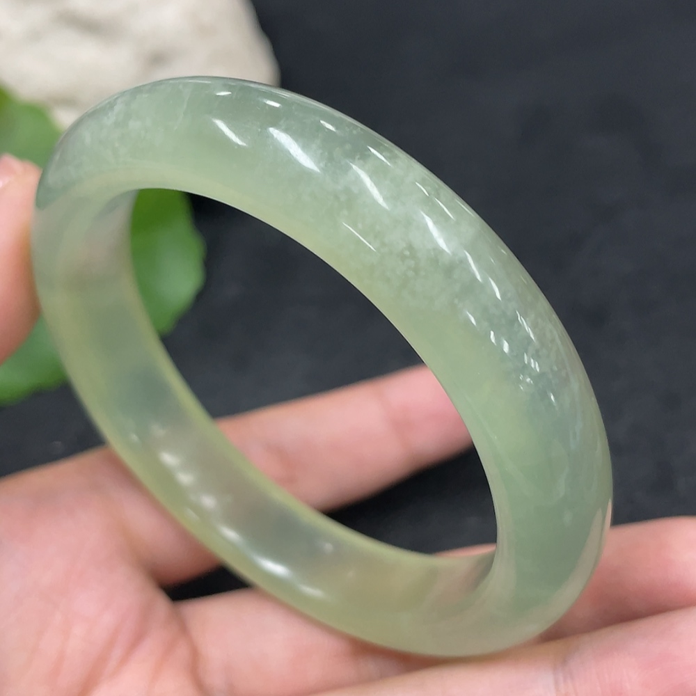 H31582347 Xiuyu (serpentine jade)