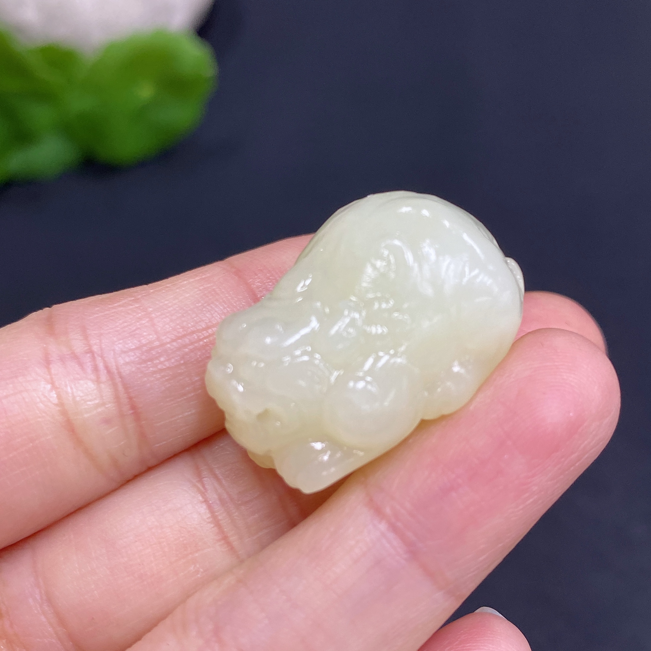 H30466488 Hetian Jade Pendant Pixiu Total Weight About 13.5g