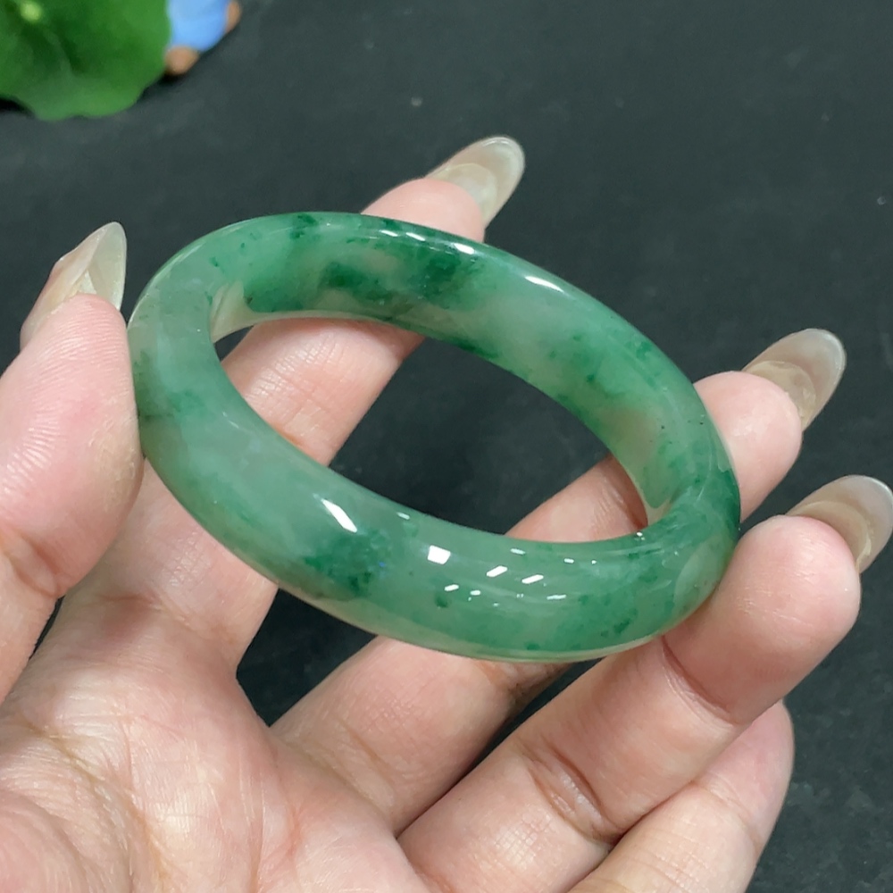 H30551772 African Emerald (Dulong Jade)