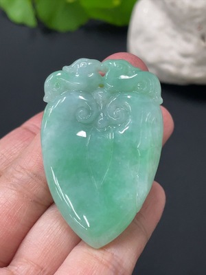 F30530109 Jadeite Peach Pendant