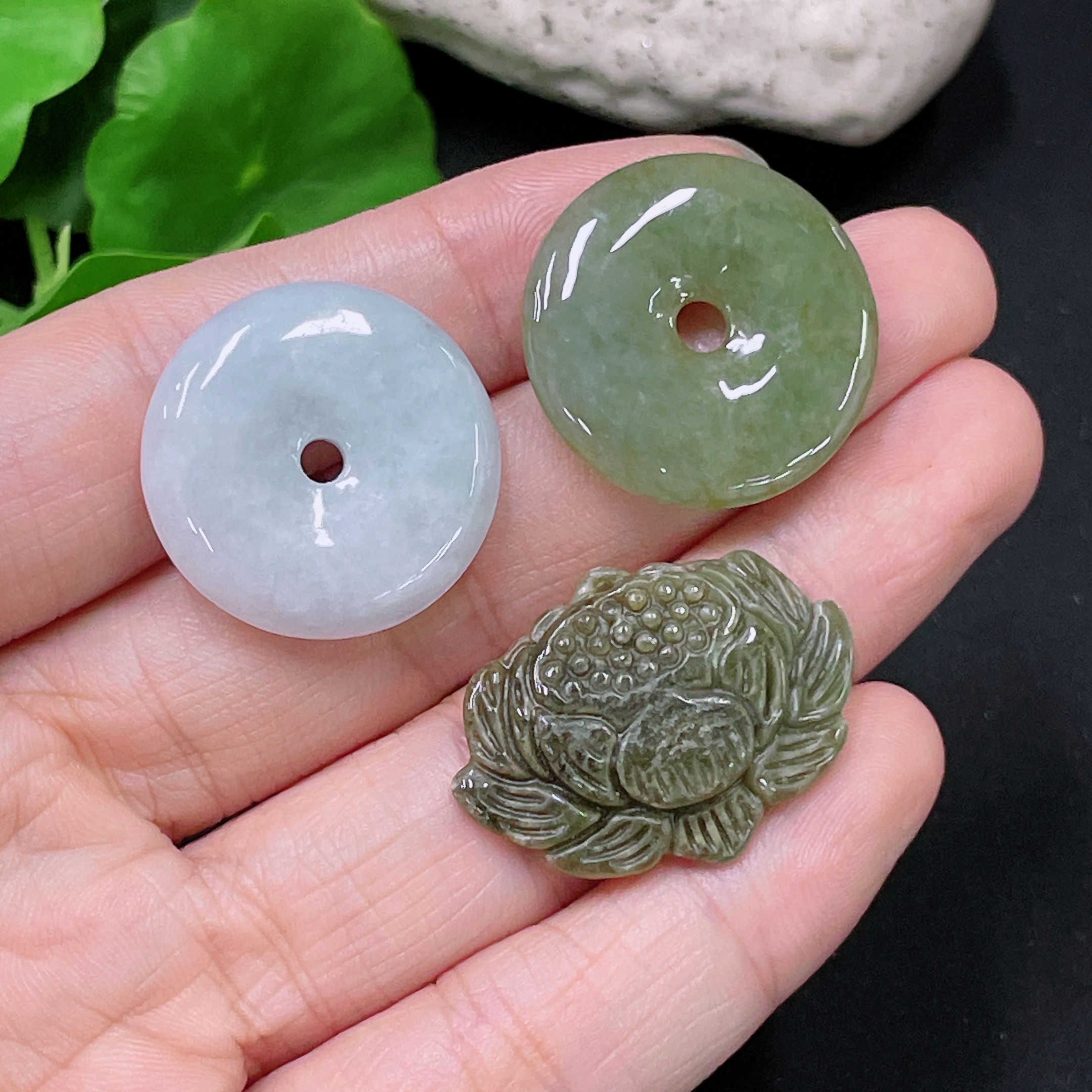 F33892349 Jadeite Pendant Sell as a Lot