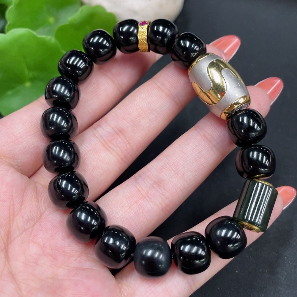 H34026919 Hetian Jade Bracelet, Approx. 10.7mm, Total Weight Approx. 42.2g, Color Origin Undetermined, Non-Gold