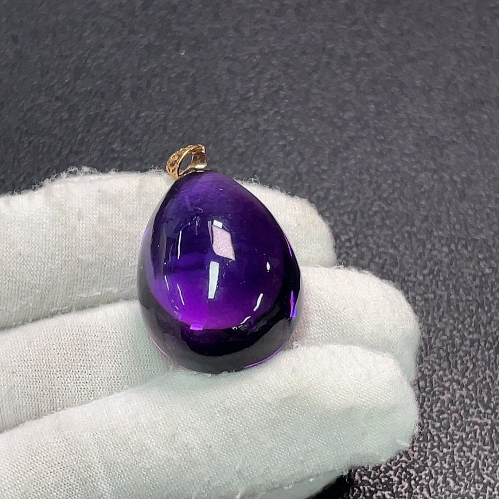 C33923112 18K Crystal Pendant Total Weight Approx. 18.53g