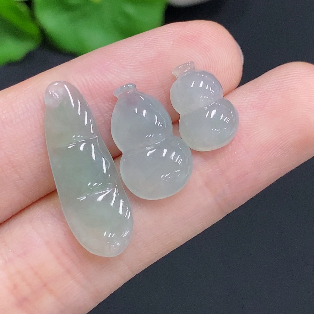 F30543721 Jadeite Pendant