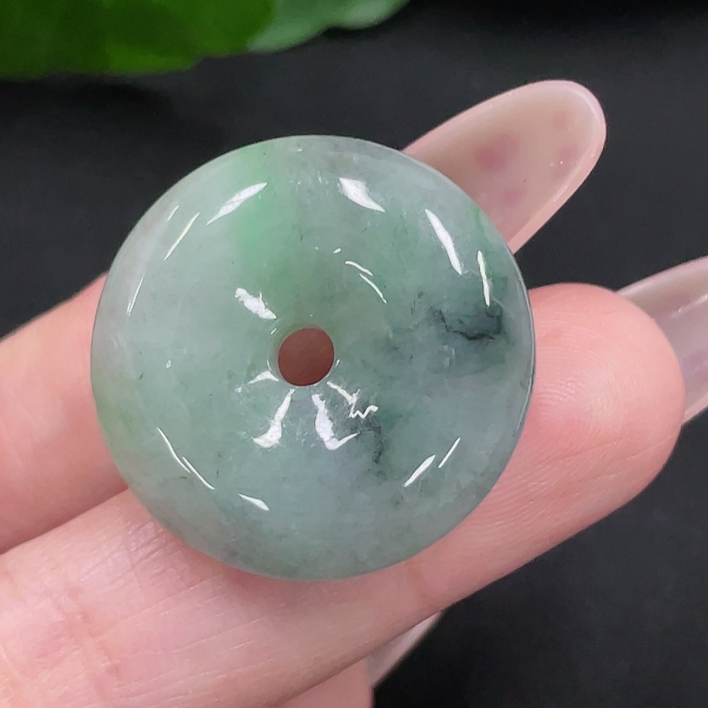 F34068308 Jadeite Safety Buckle Pendant, Total Weight Approximately 8.2g