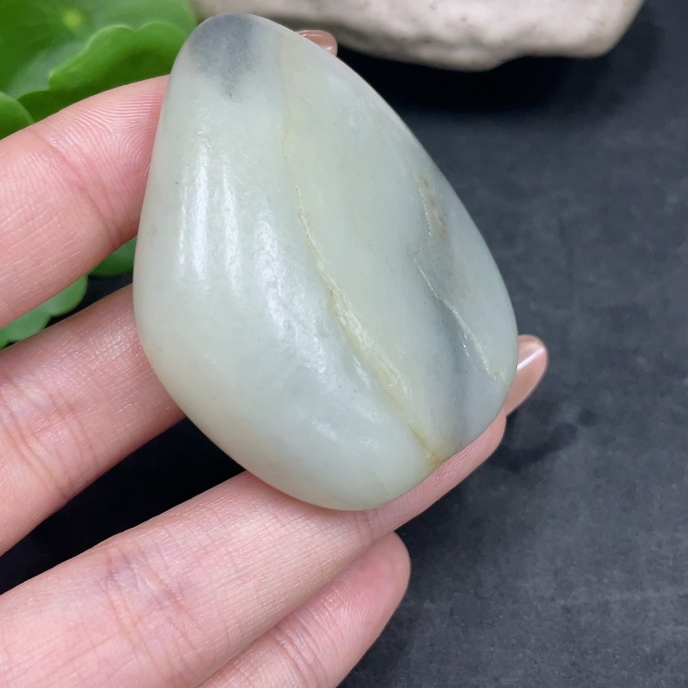 H32823308 Hetian Jade  Undetermined skin color origin  Total weight about 63.9g
