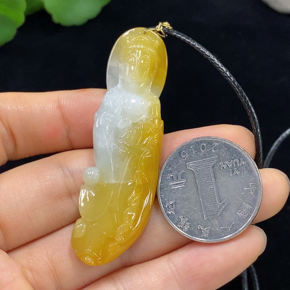 F30444391 Jadeite Guanyin Pendant 18k Color Origin Undetermined Total Weight Approx. 16.39g (Excluding Cord)
