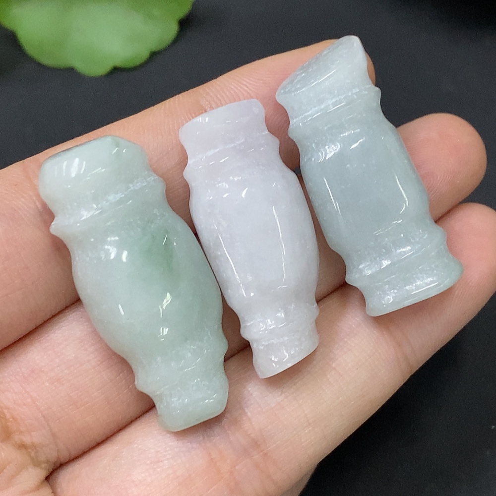 F28198661 Jadeite Pendant Sell as a Lot