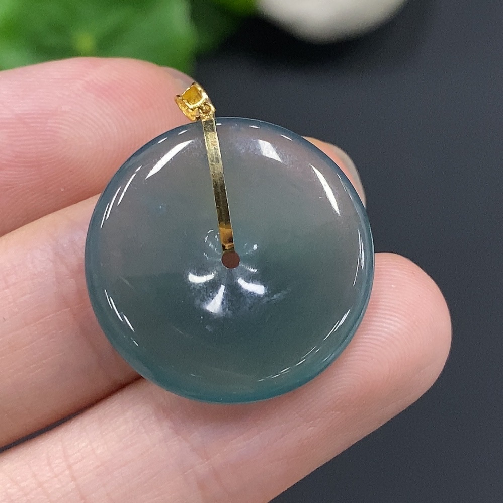 F17892938 Jadeite Safety Buckle with 18k Gold Clasp, Total Weight 4.271g