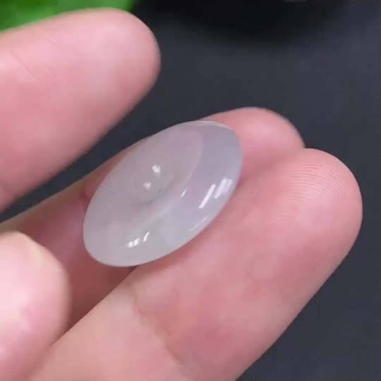 F34023494 Jadeite Peace Knot, Total Weight Approx. 3.1g