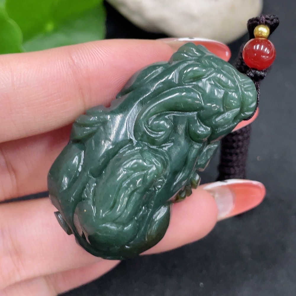 H35113206 Hetian Jade Pendant Pixiu