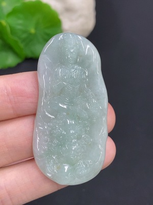 F46555587 翡翠文殊菩萨挂件 货品总重量约13.8克