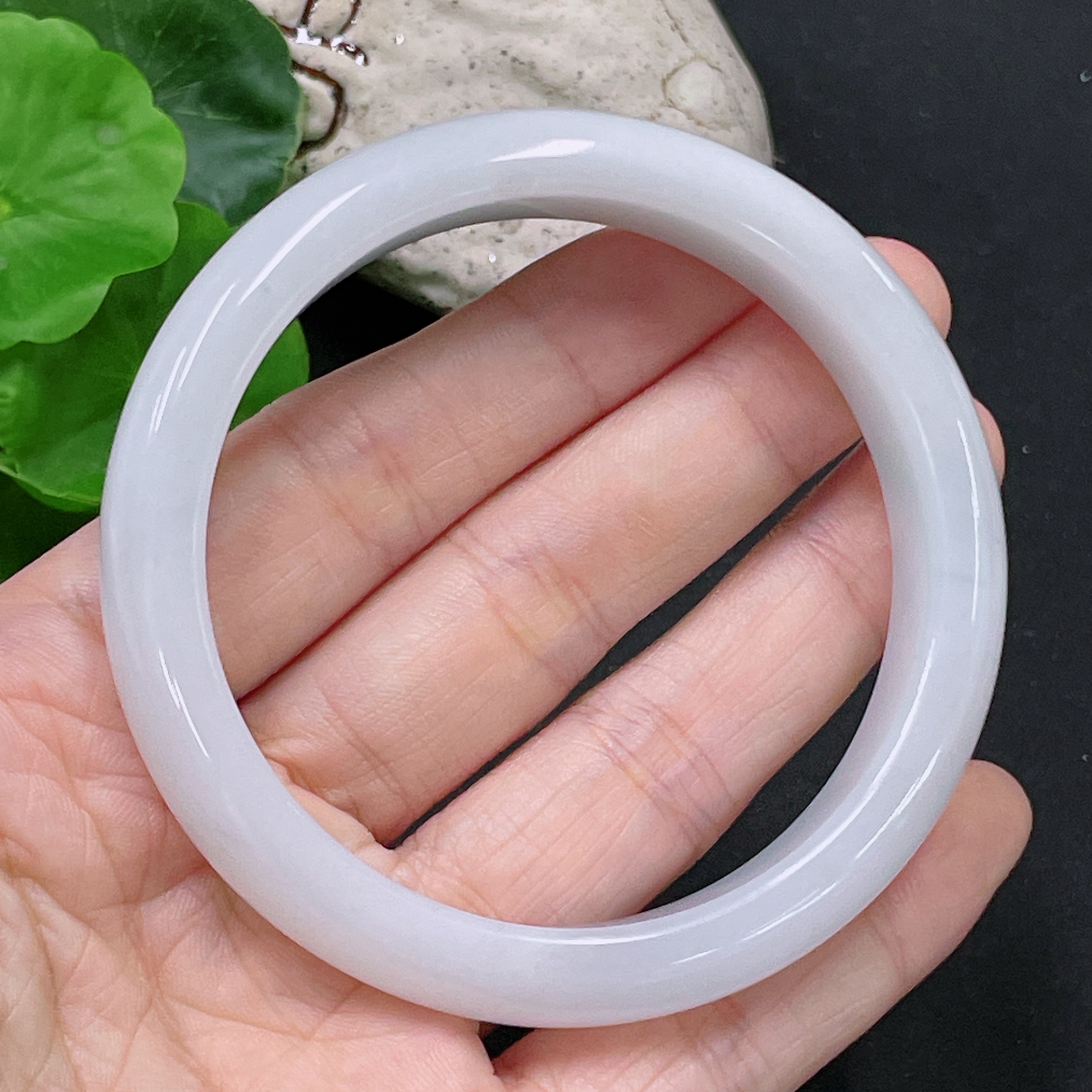 F33919949 Jadeite Round Bangle, Total Weight Approx. 61.29g, Size 59.7