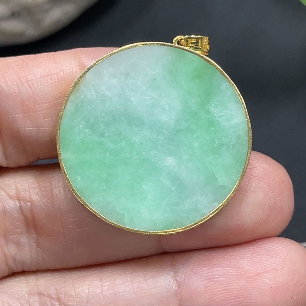F16706248 Jadeite inlaid pendant 18K gold total weight about 7.3g