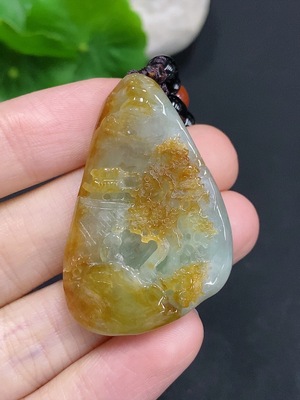 F32757857 Jadeitelandscape pendant, total weight approx. 23.3g (including rope weight), color origin undetermined