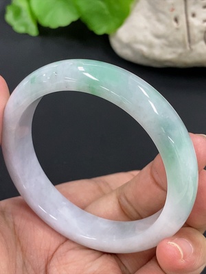 F42952599 翡翠正圈手镯 货品总重约48.4g 52.9圈口