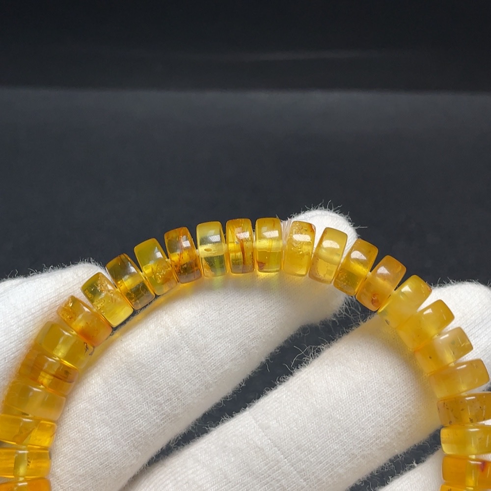 C29403756 Amber Beeswax Bracelet, Approx. 8.5mm, Total Weight About 10.78g