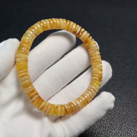 C30510724 Amber Honey Beeswax Bracelet, Approx. 8mm, Total Weight Approx. 9.15g
