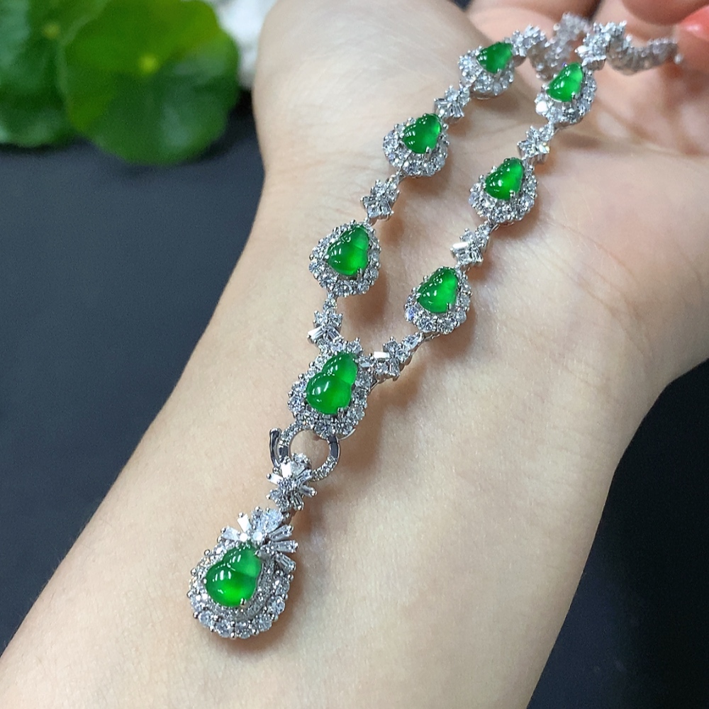 F17831518 Jadeite Gourd Inlaid Necklace 18k Gold Setting Total Weight Approx. 21.2g