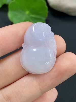F41936919 翡翠葫芦挂件 货品总重约5克