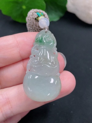 F29420801 Jadeite Gourd Pendant