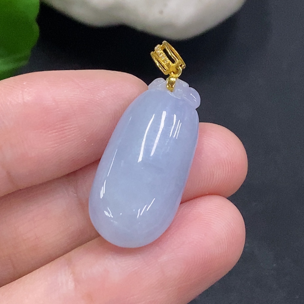 F34022270 Jadeite Blessing Melon Pendant with 18K Gold Clasp, Total Weight Approximately 4.7g