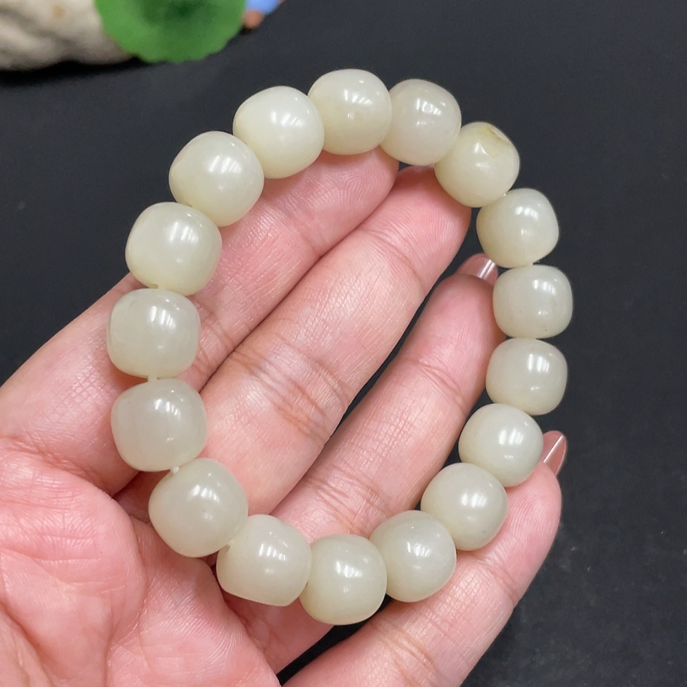H34004222 Hetian Jade Bracelet, Approx. 11.5mm, Total Weight Approx. 47.5g