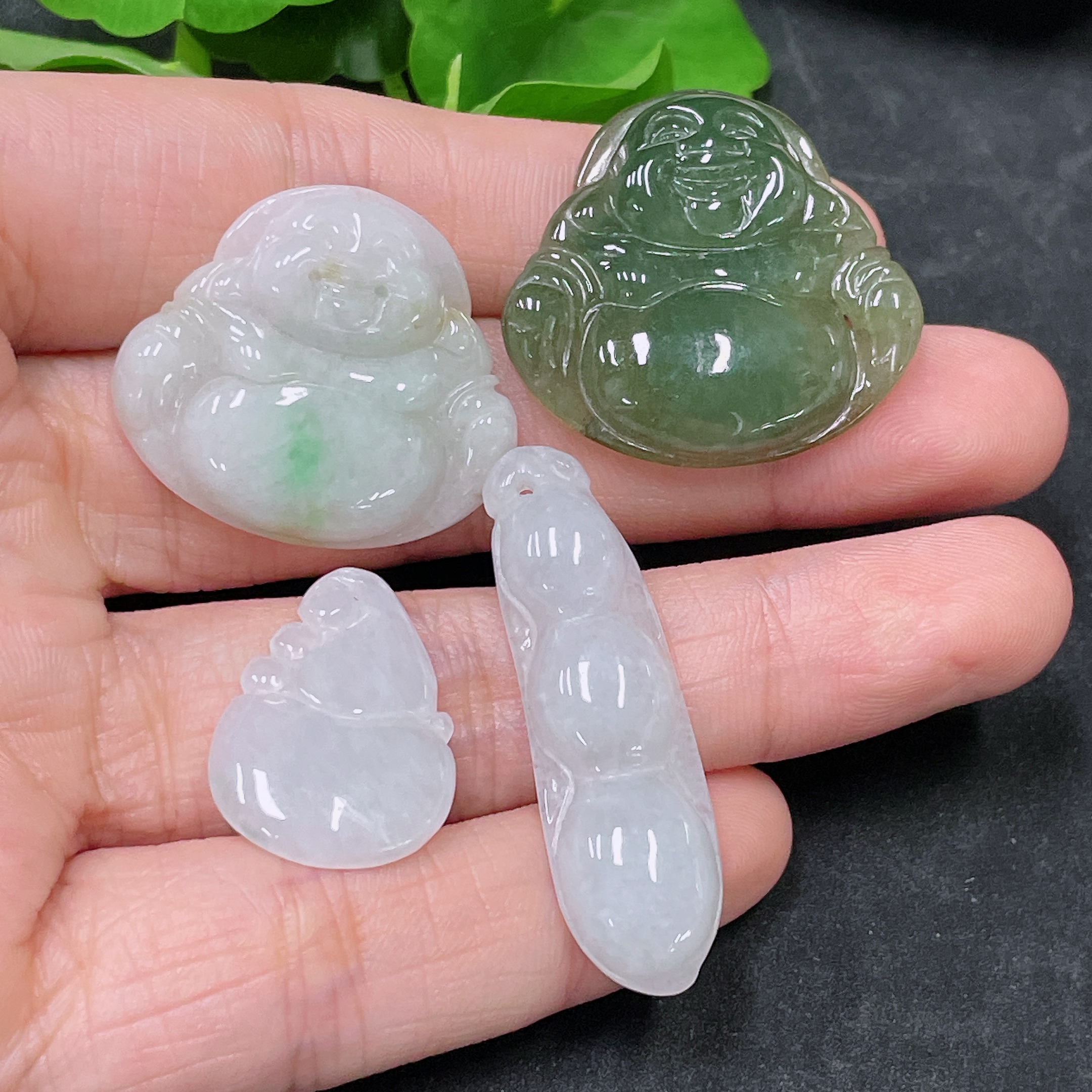 F32747996 Jadeite Pendants Sell as a Lot