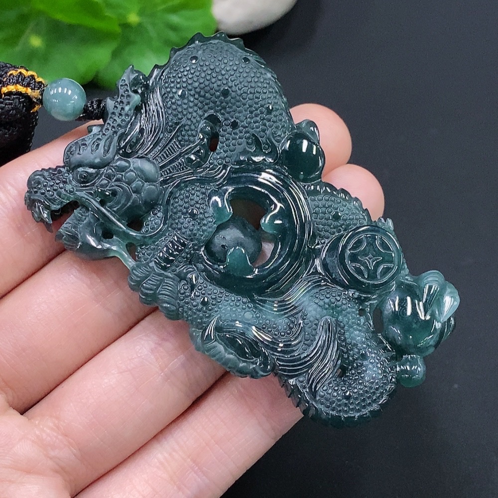 F28242368 Jadeite Dragon Soaring Worldwide Pendant
