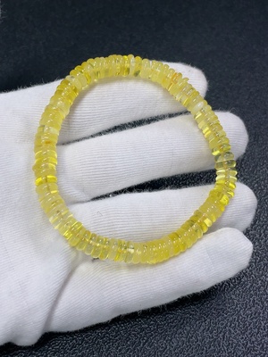 C31577970 Amber Beeswax Bracelet, total weight approx. 6.46g, bead size approx. 6.7mm