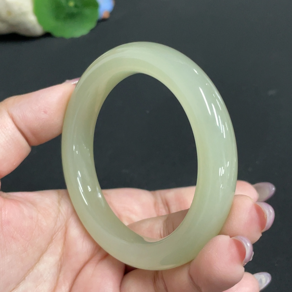 H33931257 Hetian Jade Round Bracelet Size 55.8 Total Weight Approx. 58.4g