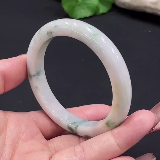 F27148501 Emerald round bracelet