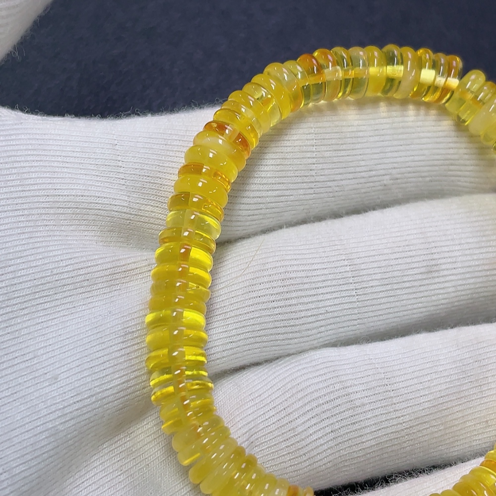 C30508751 Amber Beeswax Bracelet Total Weight Approx.7.79g Size About 7.2mm