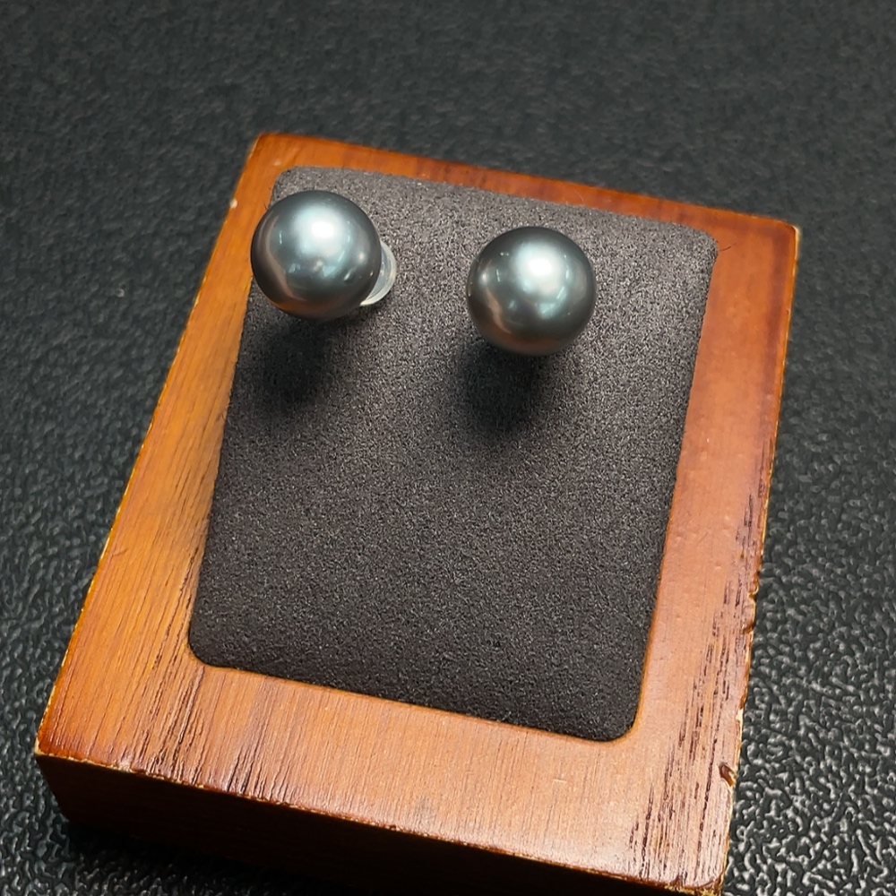 C29341289 Seawater pearl earrings, color origin undetermined, non-gold, total product weight approximately 2.84g, size about 9.4mm