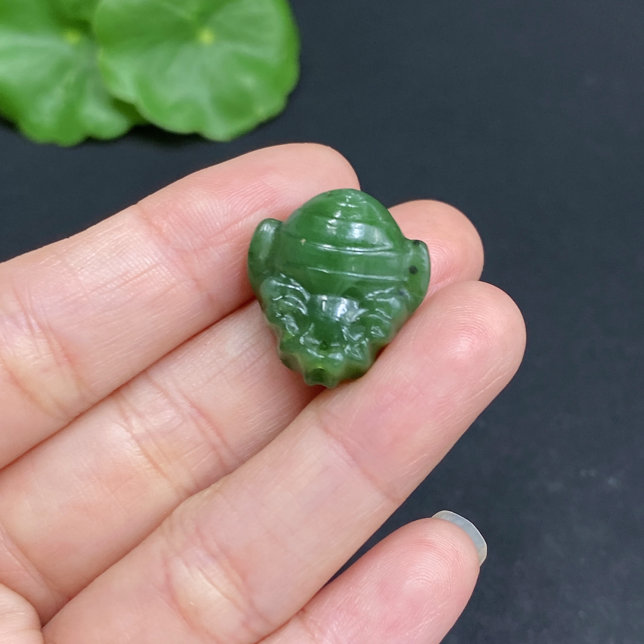 H33859512 Hetian Jade Pendant - Bee, Total Weight Approx. 5g